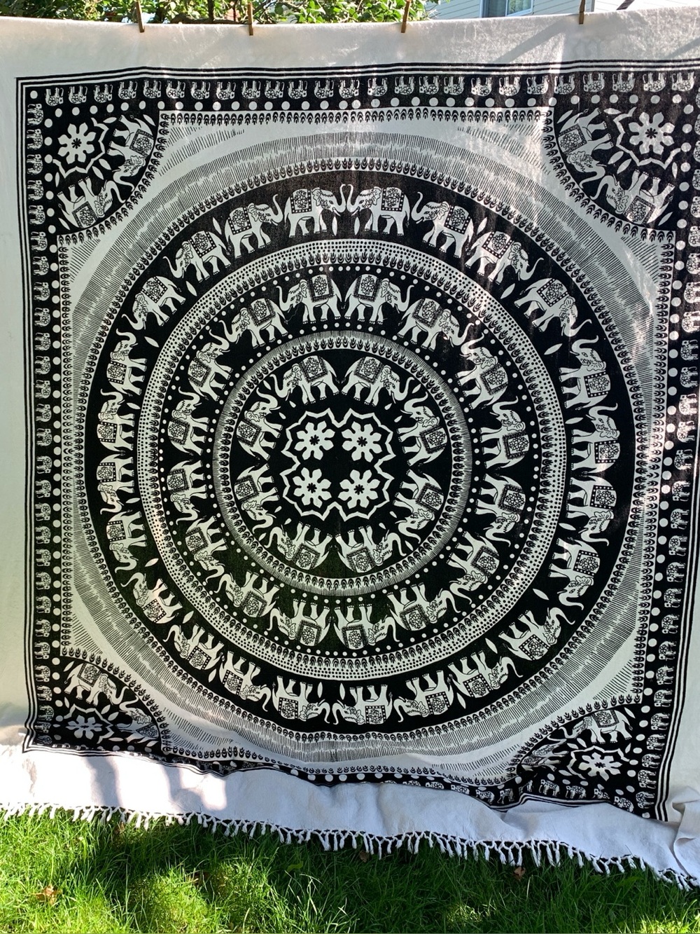 Black & White Elephant Mandala Wall Tapestry Bedcover Tablecloth